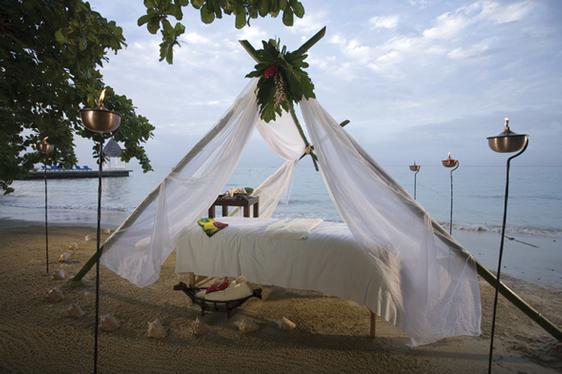Massage on the beach