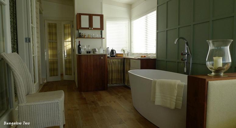 Bungalow bathroom
